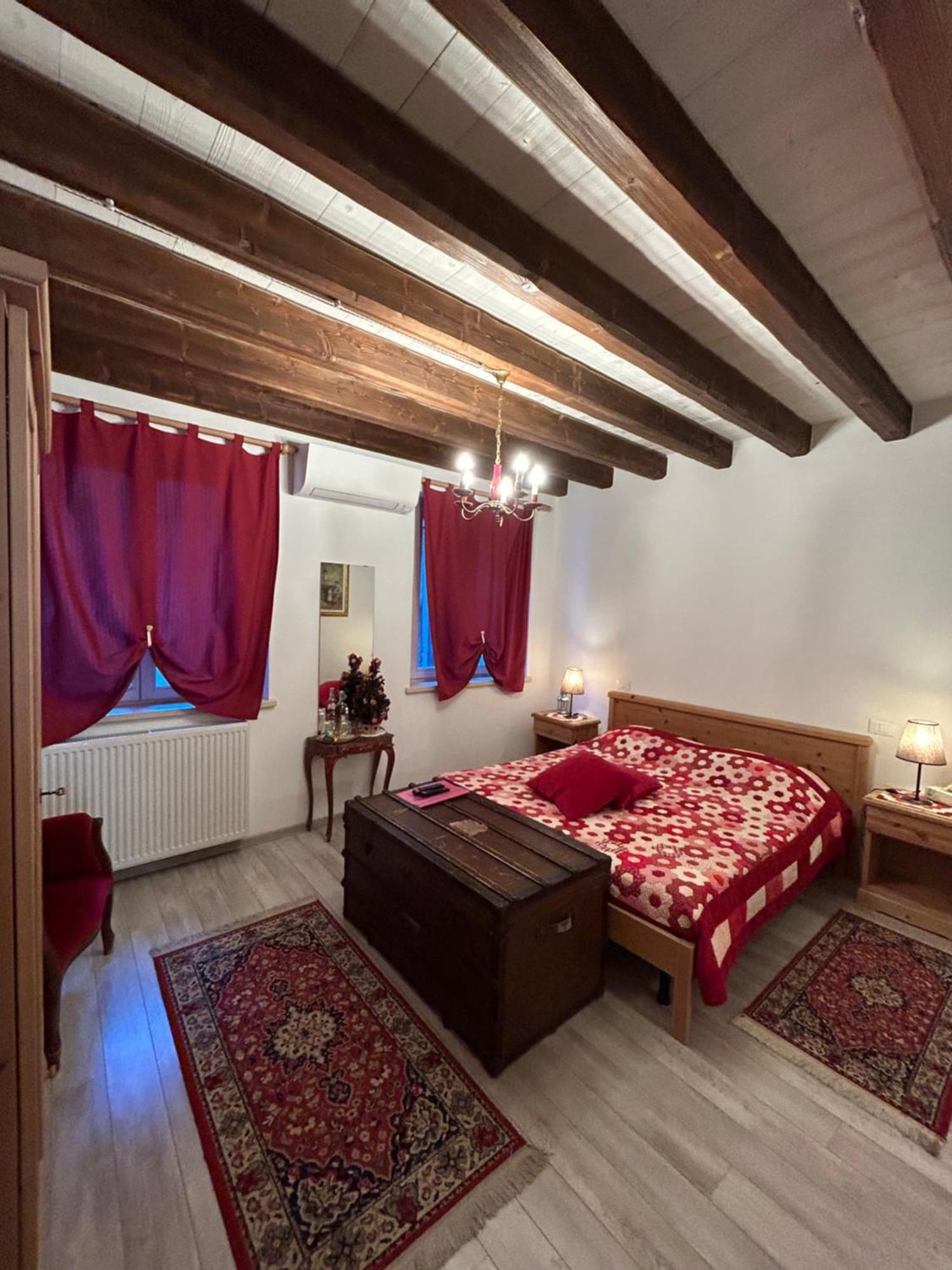 Domus Iulii Bed & Breakfast Cividale Del Friuli Bagian luar foto